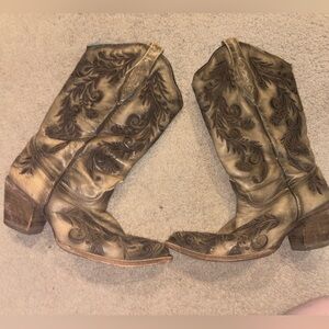 Women’s corral boots